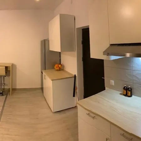 Apartment Retreat Luxury Near Presidential Palace